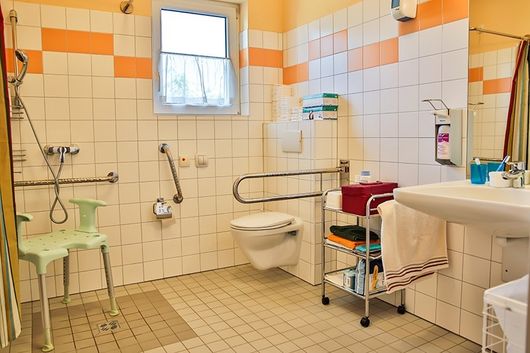 Badezimmer im STESSEL GmbH Wohngemeinschaft plus in Halbenrain