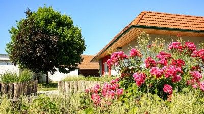 Garten im Seniorenheim STESSEL GmbH Wohngemeinschaft plus